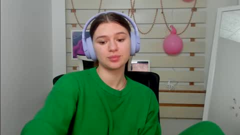 Snapshot of monika_youu chatting on 02-20-25, 01:40 Monika online show from 02-20-25, 01:40