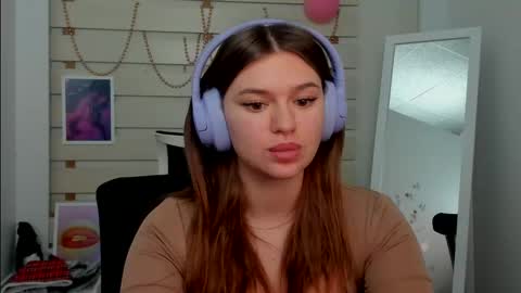 Snapshot of monika_youu chatting on 02-21-25, 02:27 Monika online show from 02-21-25, 02:27