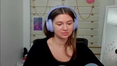 Snapshot of monika_youu chatting on 02-23-25, 10:28 Monika online show from 02-23-25, 10:28