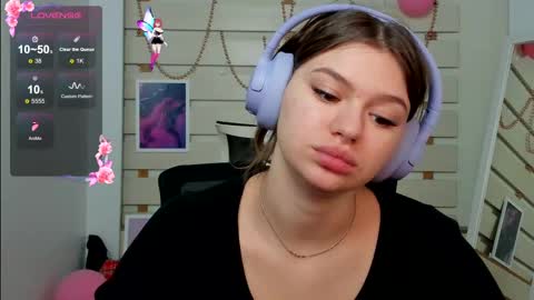 Snapshot of monika_youu chatting on 03-05-25, 01:50 Monika online show from 03-05-25, 01:50