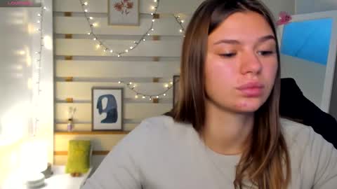 Snapshot of monika_youu chatting on 10-04-25, 12:58 Monika online show from 10-04-25, 12:58