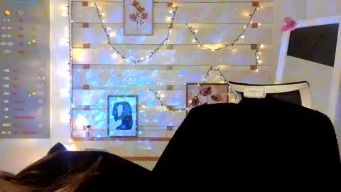 Snapshot of monika_youu chatting on 10-14-25, 07:53 Monika online show from 10-14-25, 07:53