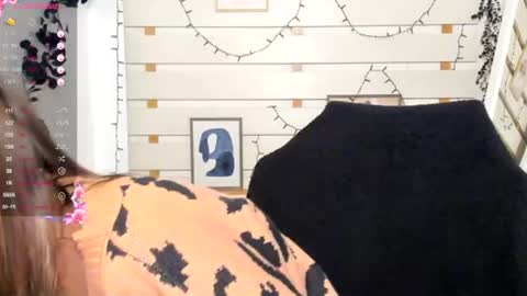 Snapshot of monika_youu chatting on 12-01-25, 01:05 Monika online show from 12-01-25, 01:05