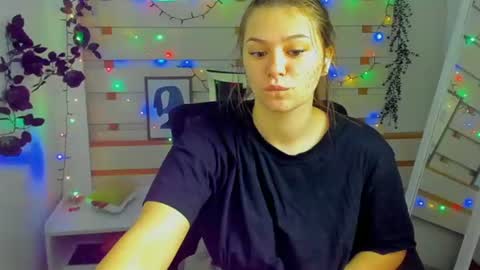 Monika online show from 04-17-26, 07:44