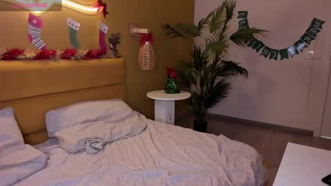 Monika online show from 01-15-25, 04:15