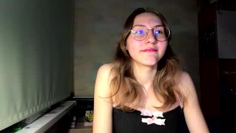 Mia online show from 06-08-26, 06:19