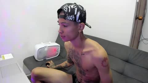 monkeyd_66 online show from 12-19-24, 10:56