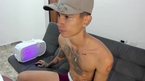 monkeyd_66 online show from 01-12-25, 08:36