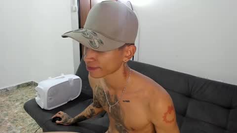 monkeyd_66 online show from 01-12-25, 02:41