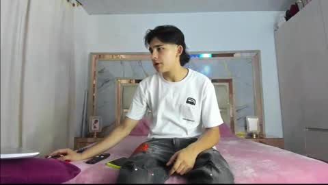 monky_0002 online show from 03-15-26, 11:33