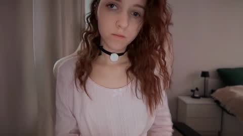 Snapshot of monnymoonn chatting on 01-08-26, 04:59 Mary online show from 01-08-26, 04:59