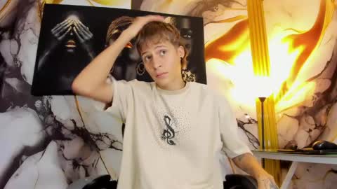 Snapshot of mono_blonde chatting on 06-06-26, 11:48 mono_blonde online show from 06-06-26, 11:48