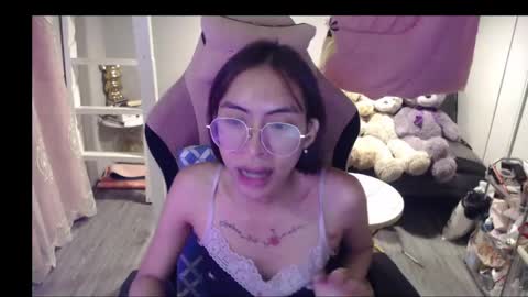 Snapshot of monstercockselfsuck chatting on 06-04-26, 09:04 ELYSE A SIMPLE GIRL online show from 06-04-26, 09:04