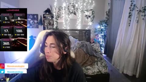 Lydia Mooney online show from 01-14-25, 12:43