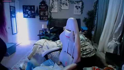 Lydia Mooney online show from 03-05-25, 12:59