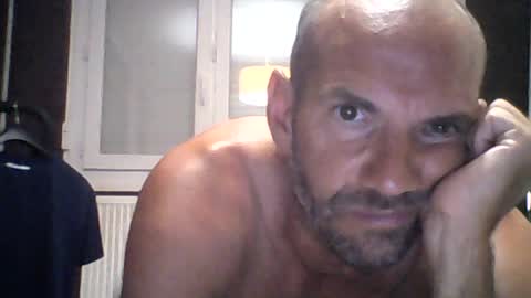 Snapshot of montmasse chatting on 07-01-26, 08:08 montmasse online show from 07-01-26, 08:08