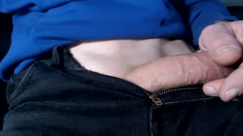 Snapshot of monty2727 chatting on 12-14-24, 06:56 Monty online show from 12-14-24, 06:56