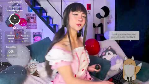 Snapshot of monxslove chatting on 02-14-26, 05:26 Monxse online show from 02-14-26, 05:26