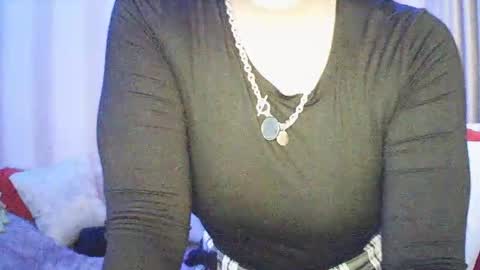 moodiemira online show from 10-03-25, 05:10