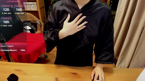 Snapshot of moon13152 chatting on 12-15-24, 12:07 Katrin online show from 12-15-24, 12:07