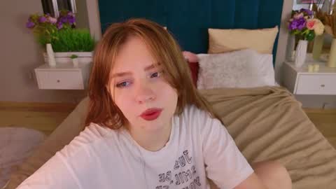 Moon  Bunny online show from 12-04-25, 05:32