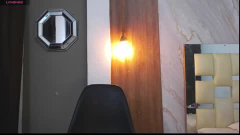Snapshot of moon_and_fire_ chatting on 04-26-26, 05:38 moon_and_fire_ online show from 04-26-26, 05:38