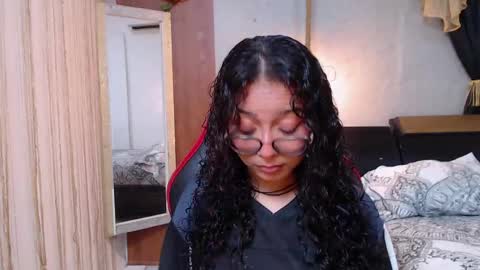 Snapshot of moon_and_fire_ chatting on 04-28-26, 02:49 moon_and_fire_ online show from 04-28-26, 02:49