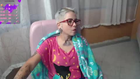 Luna online show from 06-20-26, 03:15