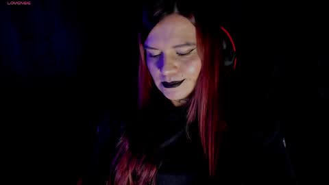 Snapshot of moon_dark520 chatting on 06-07-26, 02:48 Lilith online show from 06-07-26, 02:48