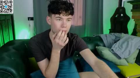 moon_gloww online show from 03-01-26, 03:52