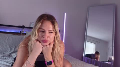 Snapshot of moon_light_girl chatting on 07-20-26, 05:26 moon_light_girl online show from 07-20-26, 05:26