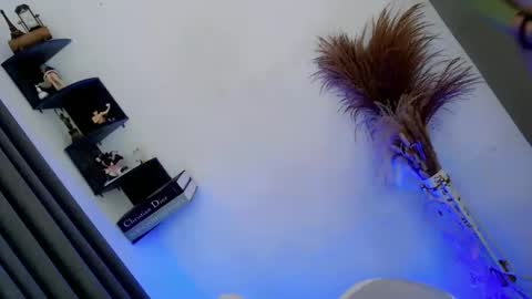 Dalia Moon online show from 11-04-25, 10:09