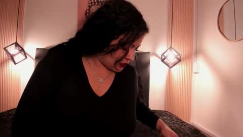 Moon  online show from 01-16-26, 02:26