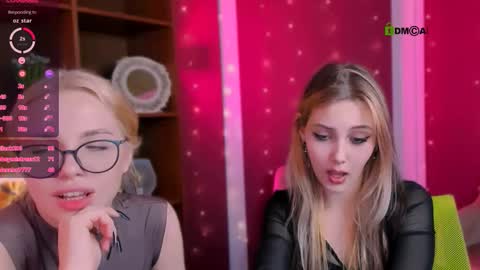 Snapshot of moon_shine25 chatting on 11-08-25, 10:15 moon-shine25 online show from 11-08-25, 10:15