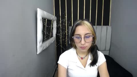 MOON SHUT online show from 03-04-26, 12:22