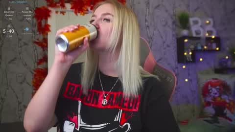 Emilia online show from 10-06-25, 09:40