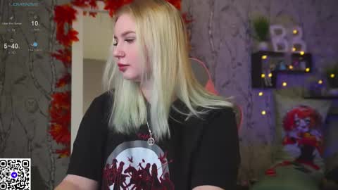 Emilia online show from 10-12-25, 09:30