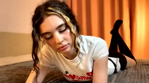 moonfaairy online show from 07-24-26, 10:08