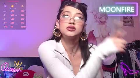 Snapshot of moonfiredance chatting on 01-08-26, 12:35 Nicky online show from 01-08-26, 12:35