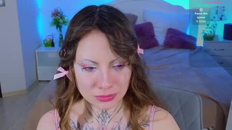 Erica online show from 04-06-26, 11:22