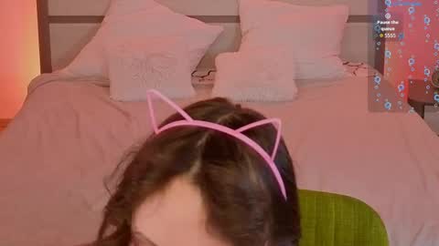 Snapshot of moonhaze_ chatting on 05-16-26, 10:36 Erica online show from 05-16-26, 10:36
