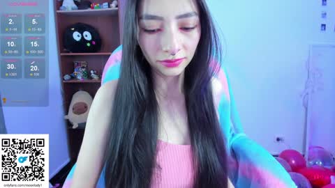 Snapshot of moonlady_ chatting on 02-02-25, 11:21 MOON  online show from 02-02-25, 11:21