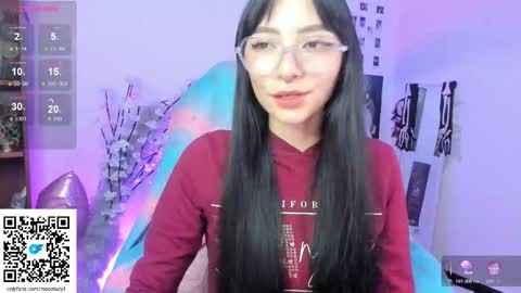 Snapshot of moonlady_ chatting on 10-27-25, 02:48 MOON  online show from 10-27-25, 02:48
