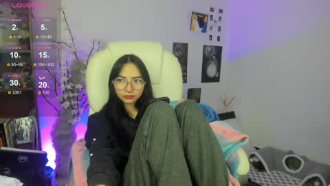 MOON  online show from 01-18-26, 01:53