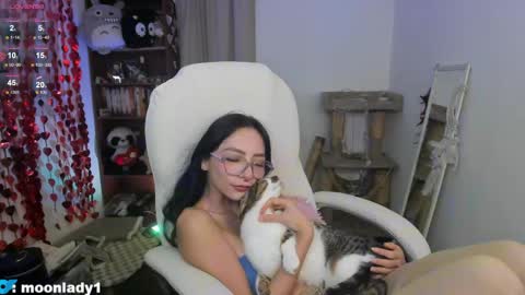 MOON  online show from 05-22-26, 02:19