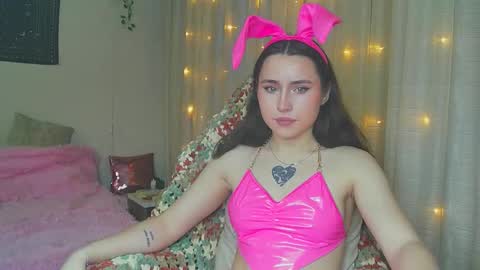 Snapshot of moonlight_sonataa chatting on 02-04-26, 12:11 moonlight_sonataa online show from 02-04-26, 12:11