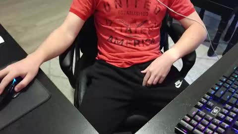 Snapshot of moonlighter7 chatting on 11-24-25, 02:00 moonlighter7 online show from 11-24-25, 02:00