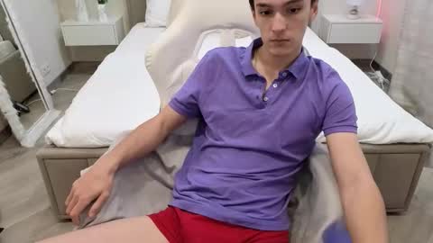 Snapshot of moonlinskinn chatting on 11-28-25, 08:06 Stan online show from 11-28-25, 08:06