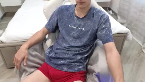 Snapshot of moonlinskinn chatting on 11-30-25, 07:56 Stan online show from 11-30-25, 07:56