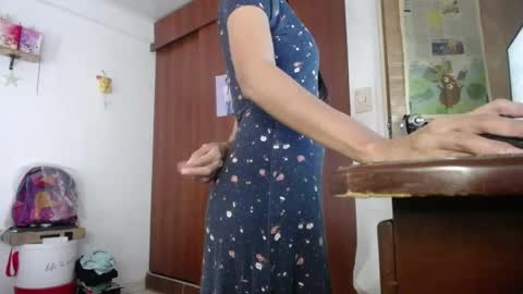 Snapshot of moonlunita chatting on 06-04-26, 08:26 moonlunita online show from 06-04-26, 08:26